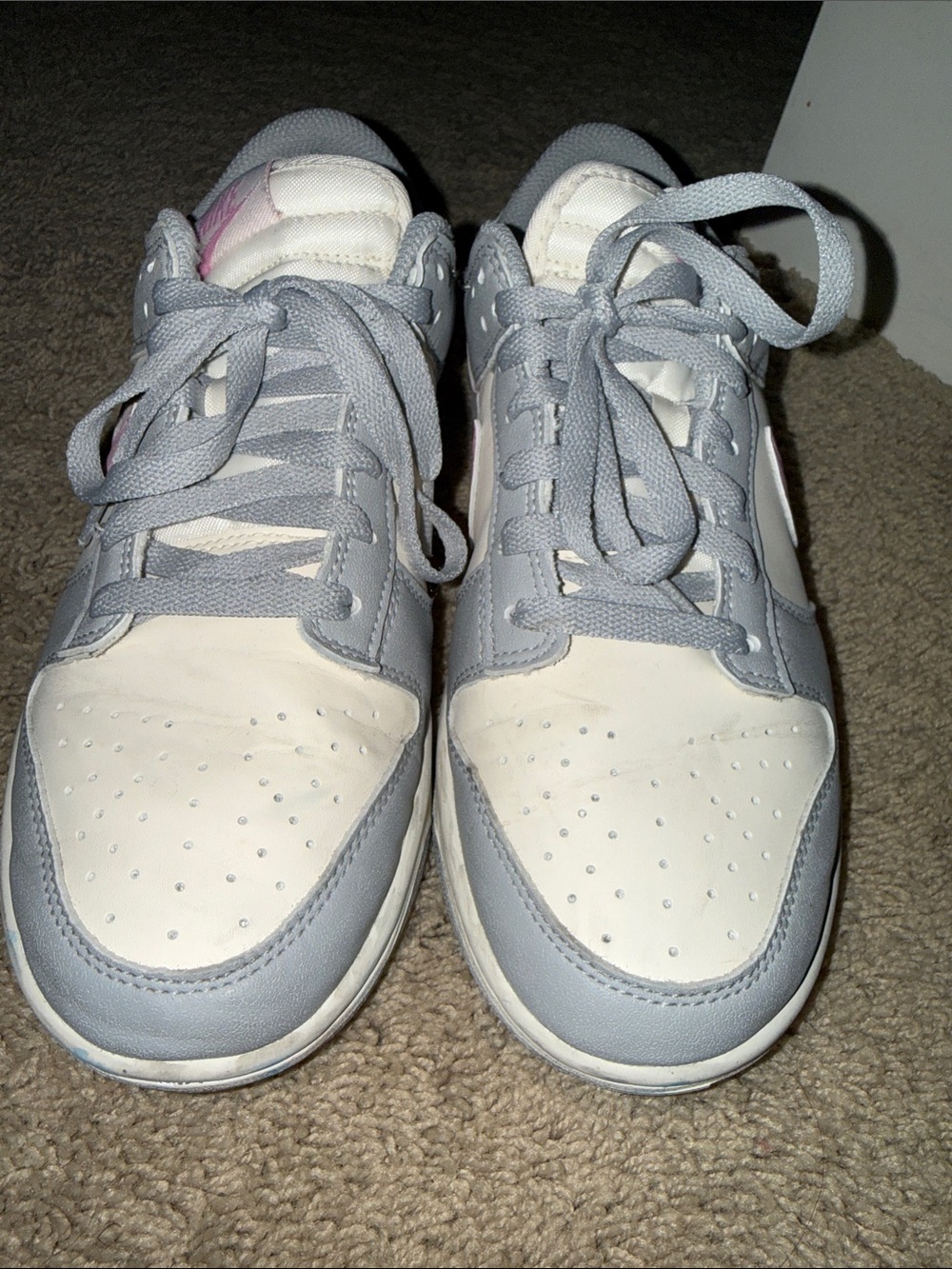 Nike Women’s Low-Top Sneakers in White and Light Gray